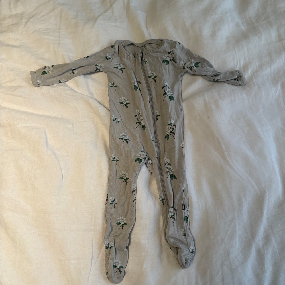 Kyte Baby Footed Onesies - 6-12 months
